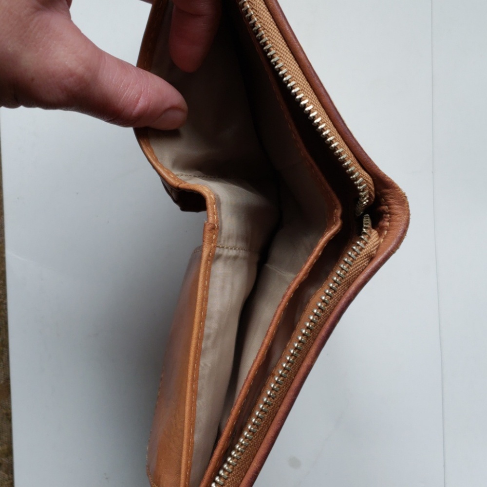 Authentic Coach wallet - Picture 6 of 7